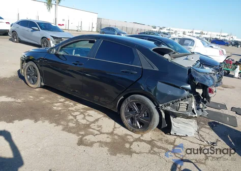 2022 Hyundai Elantra Sel z USA, uszkodzony, nr VIN 5NPLS4AG9NH077437